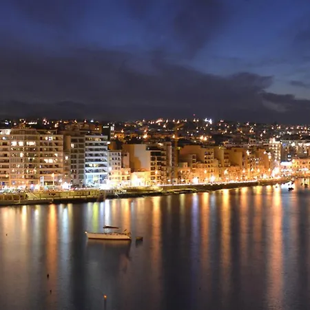 Urban Elegance 1br Gem In Gziras Hotspot Appartement Gzira