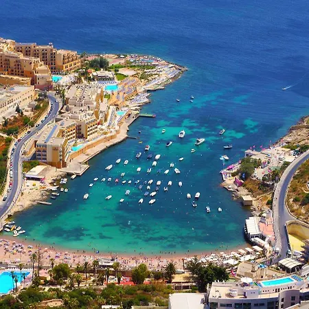 Urban Elegance 1br Gem In Gziras Hotspot *