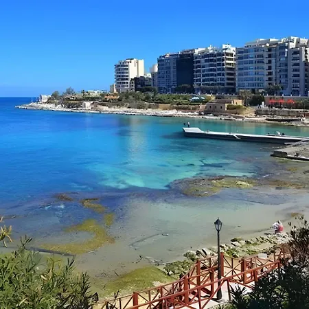 Urban Elegance 1br Gem In Gziras Hotspot Gzira