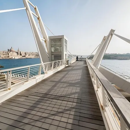 Urban Elegance 1br Gem In Gziras Hotspot Appartement