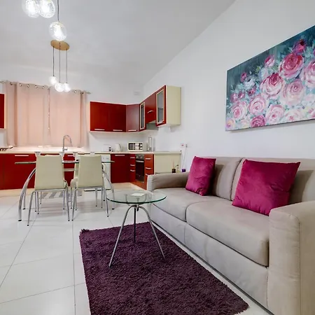 Urban Elegance 1br Gem In Gziras Hotspot Gzira