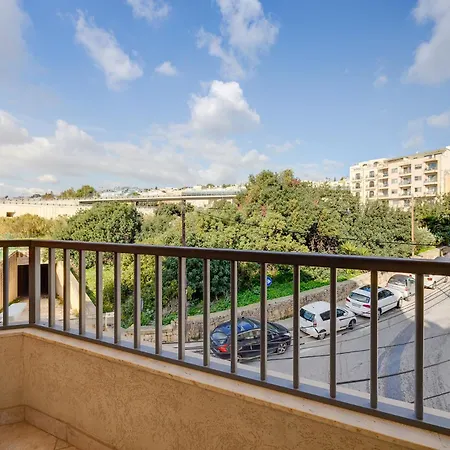 Urban Elegance 1br Gem In Gziras Hotspot Appartement *