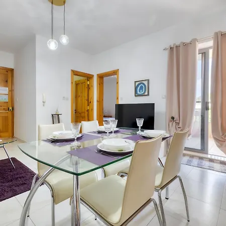 Urban Elegance 1br Gem In Gziras Hotspot Gzira